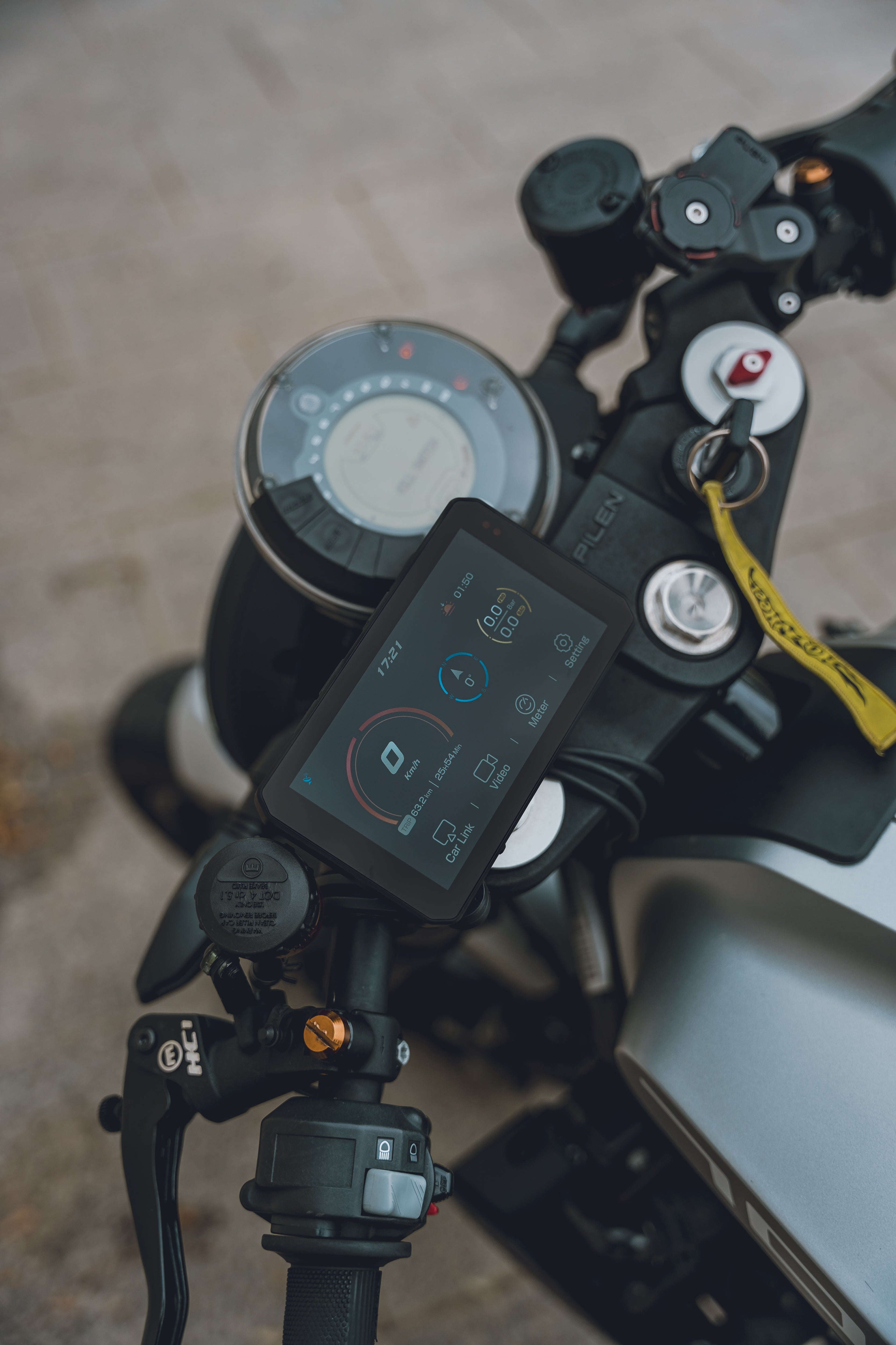 バイクへ装着したCHIGEEの利用イメージ
